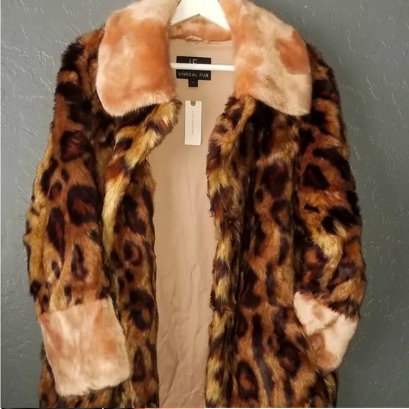 SOLD
Sezane/Sea NY/Charlotte Simone Unreal Fur leopard print coat- Size S - Picture 5 of 8